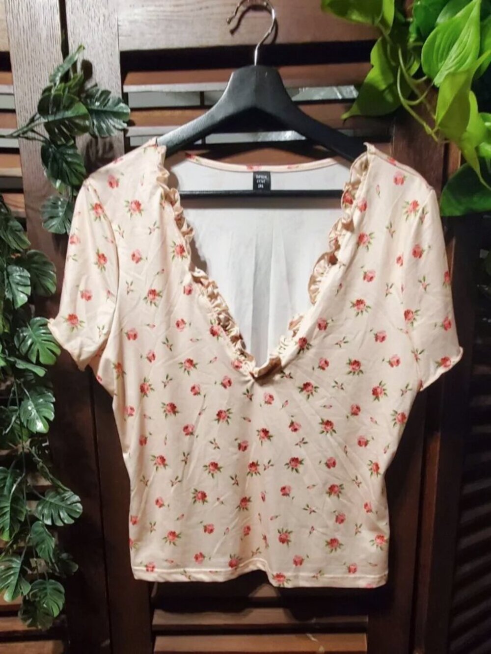 Floral Print Lace Trim Bow Front Lettuce Trim Tee